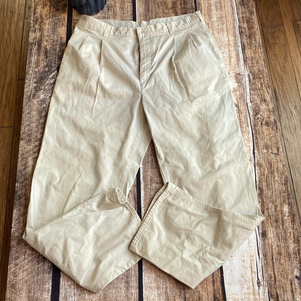 Dockers cream colored 36x32 pleated dress pants